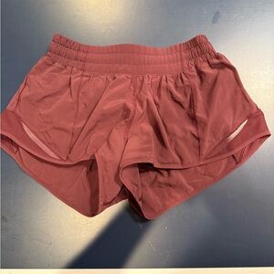 Lululemon 2.5 in hotty hot shorts